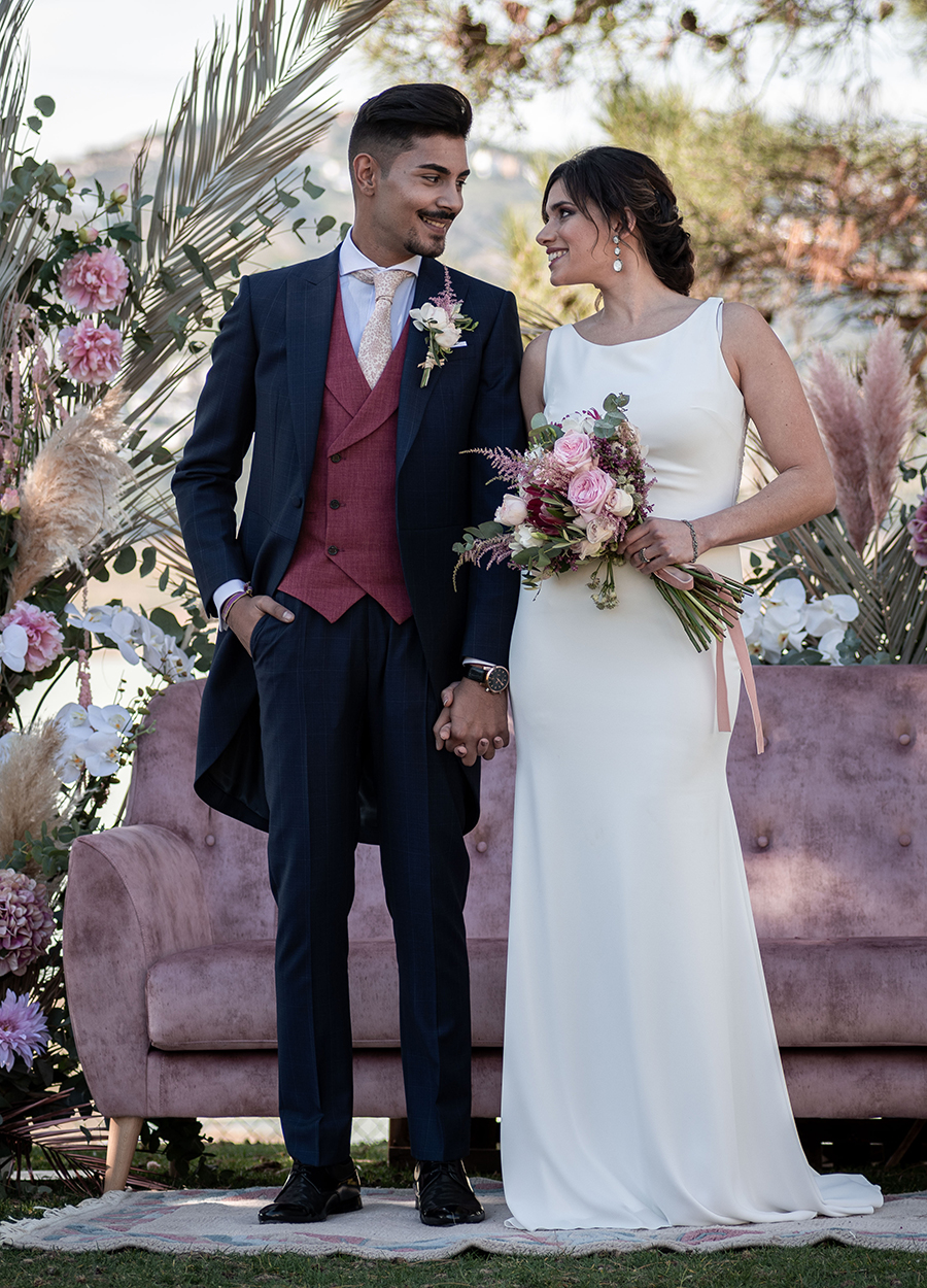 novios sonriendo